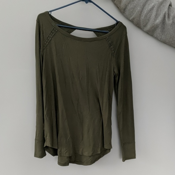 Long Sleeved Hollister Top - Picture 3 of 4